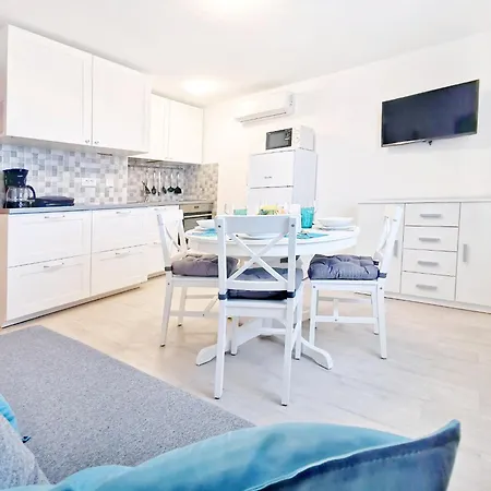 Apartment With A Parking Space Gornji Picudo, - 22354